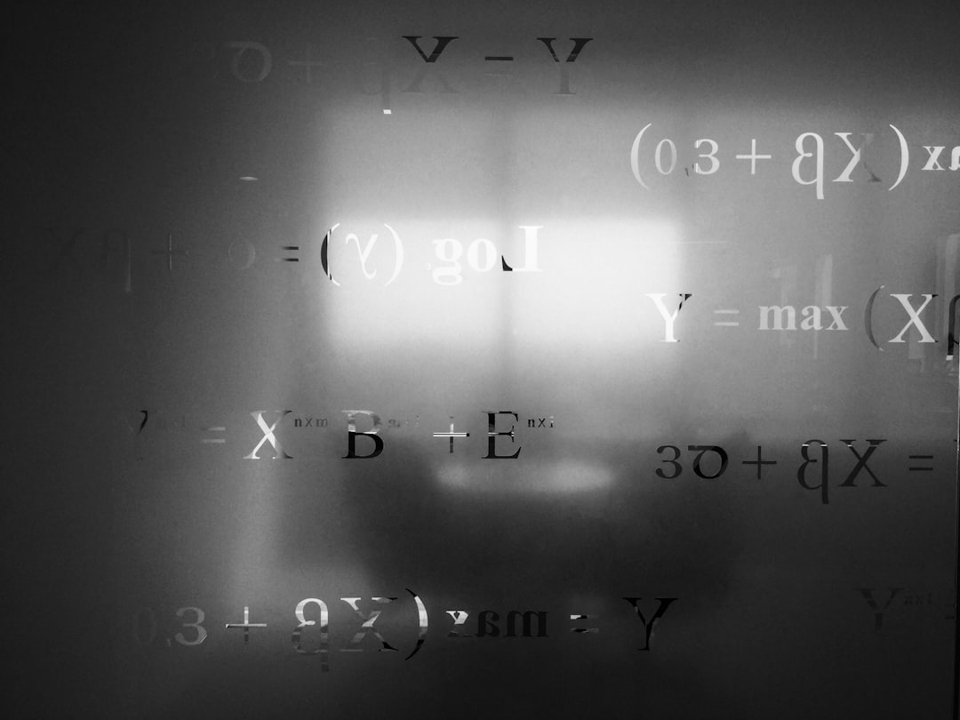 Grafik pertumbuhan ruang kombinasi Mark Six dari format 6/36 hingga 6/49 berdasarkan koefisien binomial
