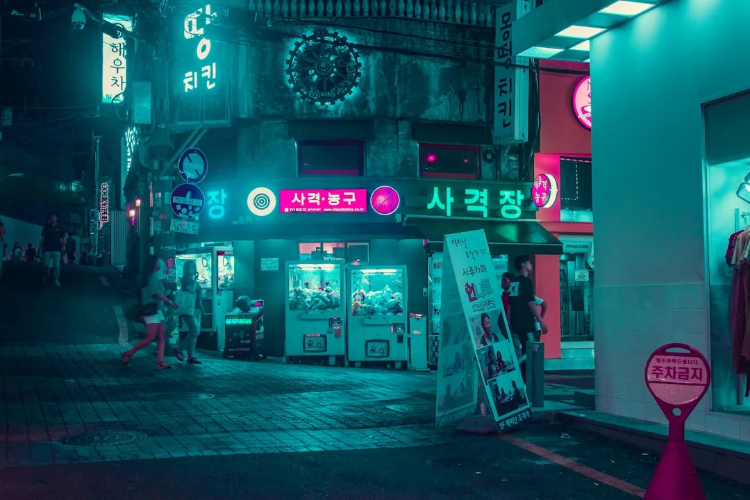 Jadwal live draw KOR 4D sore - Seoul Gangnam night neon street, daily 18:25 WIB